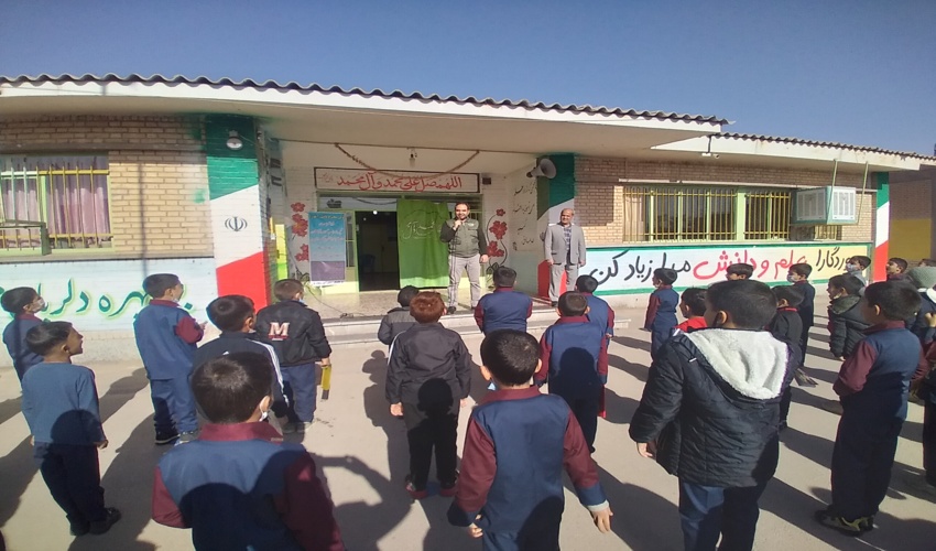 برگزاری دوره آموزشی همیار طبیعت در مدرسه ابتدایی پسرانه دوره اول شهید محمد جوادی