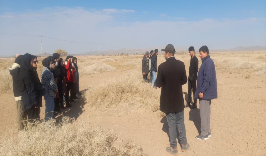بازدید دانشجویان از مناطق بیابانی شهرستان خوسف
