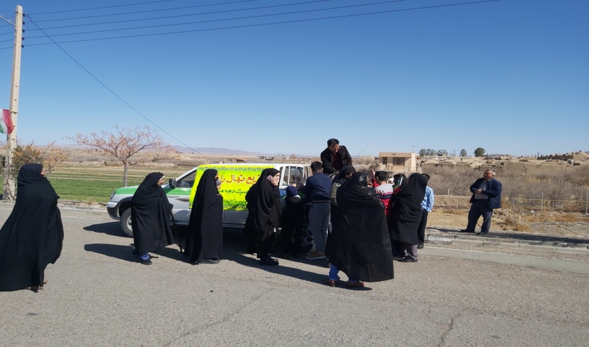 توزیع نهال در دهه مبارک فجر