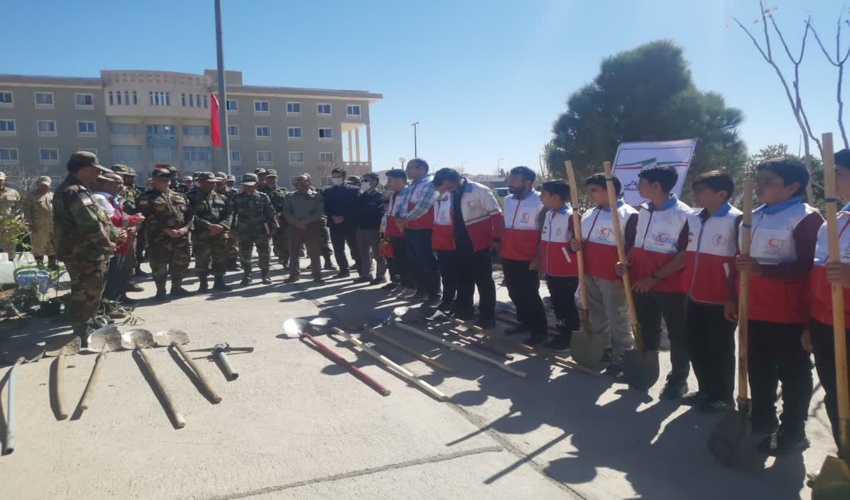 پویش کاشت 100هزار اصله درخت در صد دقیقه