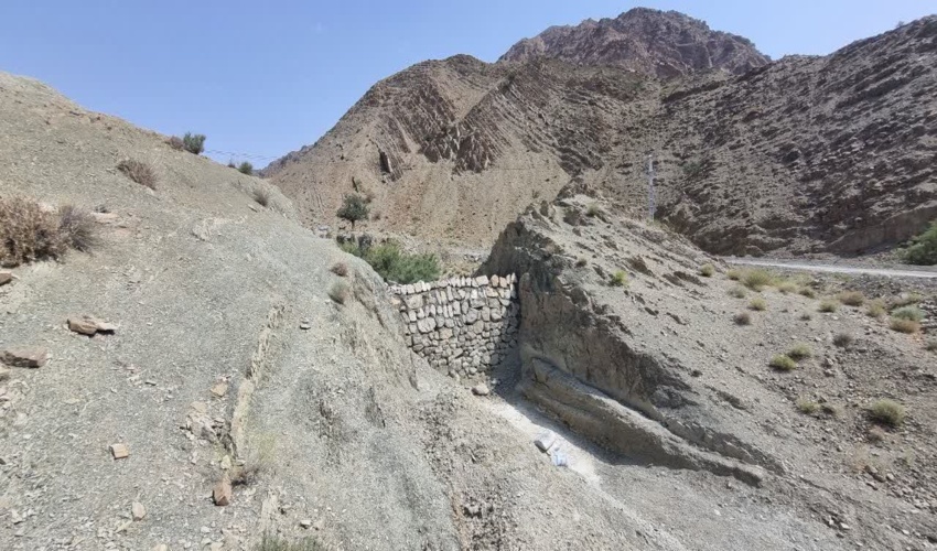 پیشرفت ۶۰ درصدی سازه سنگ و ملات روستای بیشه و هنگر سربیشه