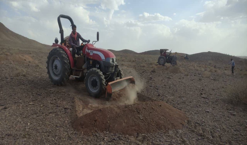 اجرای400هکتار عملیات مقابله با بیابانزایی درطرح ترسیب کربن  در خراسان جنوبی