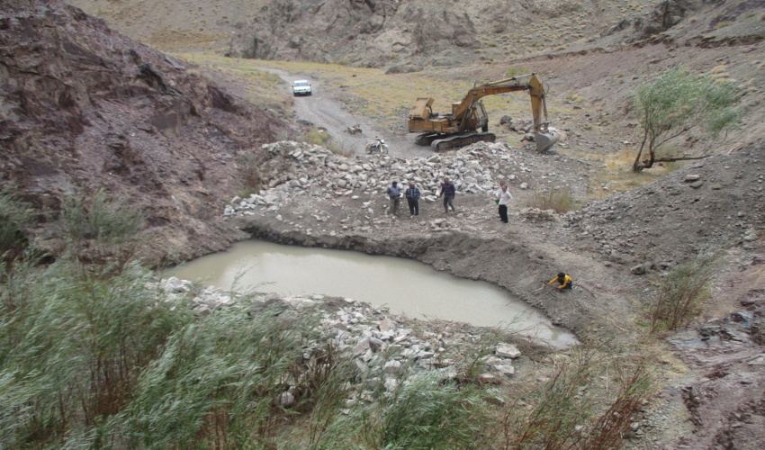 اجرای عملیات های آبخیزداری در حوضه باقران فاز 2 