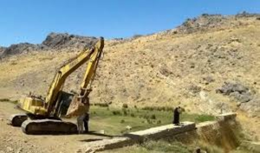 پروزه مرمت سازه آبخیزداری برزج  در سامانه ستاد بارگزاری شد . 