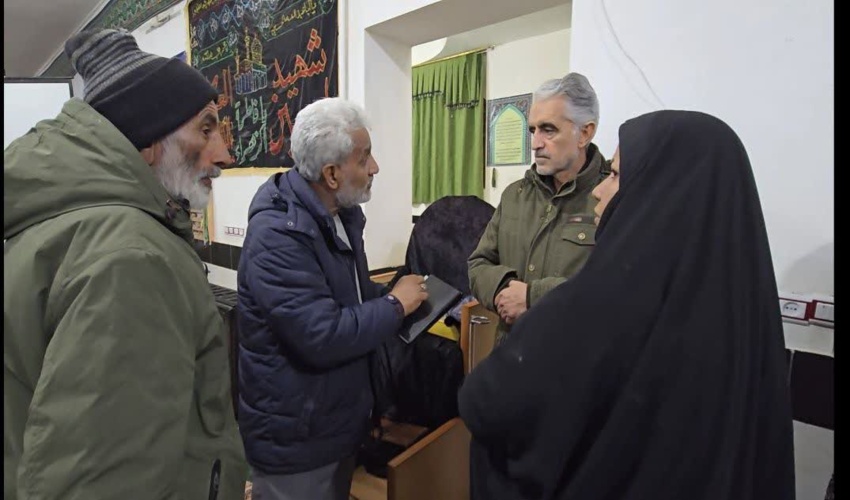 دیدار  چهره به چهره مردم با مدیرکل منابع طبیعی و آبخیزداری استان و هیئت همراه