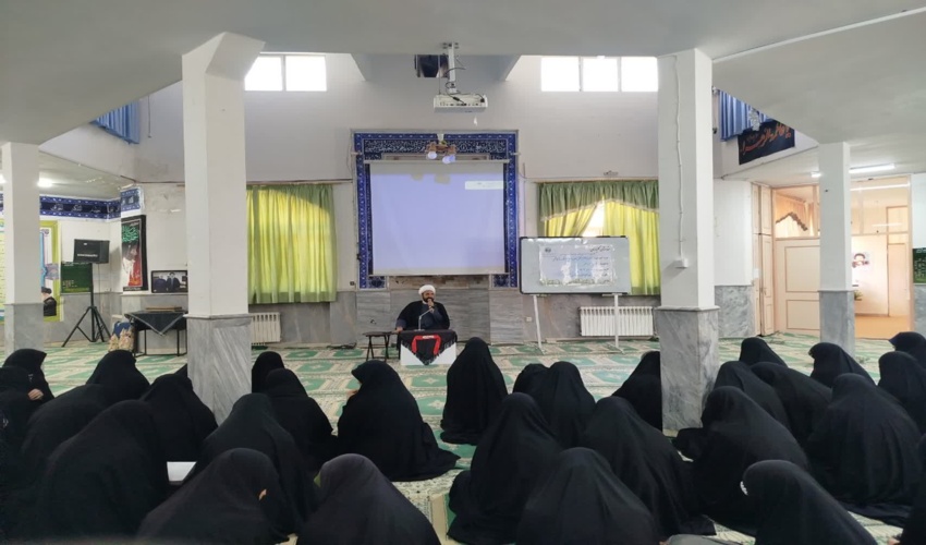 کارگاه آموزشی سفیران انفال  برای طلاب خواهردر بیرجند برگزار شد .