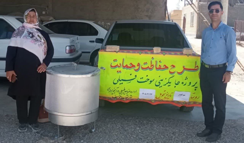 تحویل تنور گازی به اهالی منطقه سرگدار بخش ماژان
